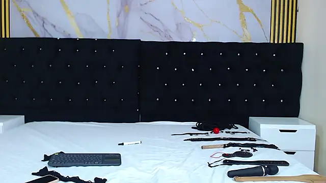 SalomeSimonz online show from March 11, 7:53 pm