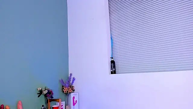 LovelyNickii online show from March 7, 12:34 pm