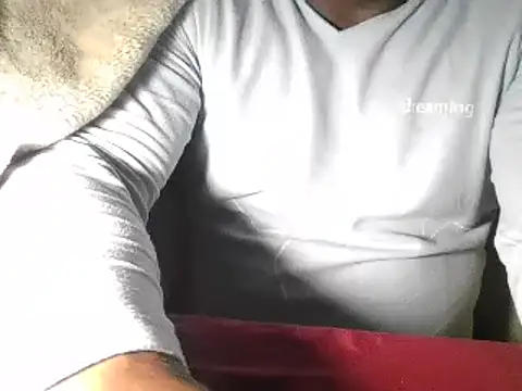 Snapshot of Dube501 chatting on February 26, 7:38 pm Dube501 online show from February 26, 7:38 pm