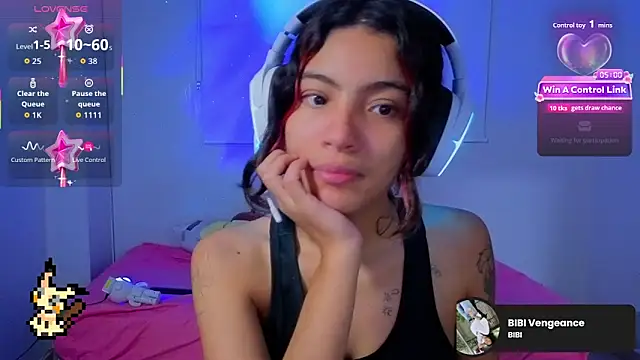 Lovelyamyy online show from December 18, 1:00 am