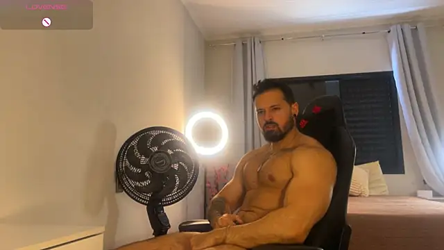 Lucasfit24 online show from November 30, 3:05 pm