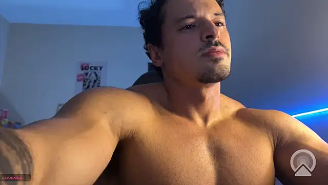 Snapshot of Lucasfit24 chatting on May 7, 12:49 am Lucasfit24 online show from May 7, 12:49 am
