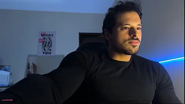 Snapshot of Lucasfit24 chatting on May 19, 1:56 am Lucasfit24 online show from May 19, 1:56 am