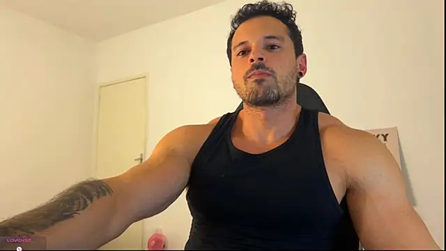 Snapshot of Lucasfit24 chatting on June 9, 1:28 am Lucasfit24 online show from June 9, 1:28 am