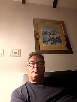 Snapshot of MountJohnXL chatting on January 26, 2:24 am MountJohnXL online show from January 26, 2:24 am