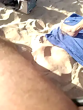 Snapshot of MountJohnXL chatting on December 3, 4:05 pm MountJohnXL online show from December 3, 4:05 pm