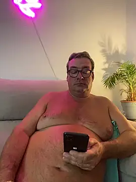 Snapshot of MountJohnXL chatting on May 6, 1:36 am MountJohnXL online show from May 6, 1:36 am