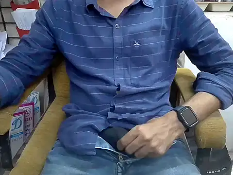 Snapshot of cute_modell chatting on October 31, 12:17 pm cute modell online show from October 31, 12:17 pm