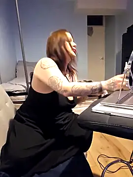 Snapshot of vanillachocduo chatting on February 26, 7:49 pm vanillachocduo online show from February 26, 7:49 pm