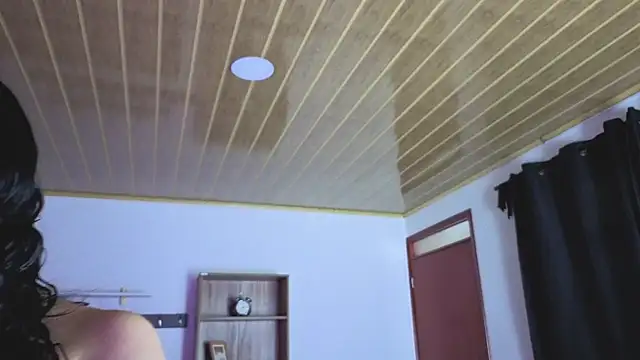 Renaxi Smith online show from March 7, 7:33 pm