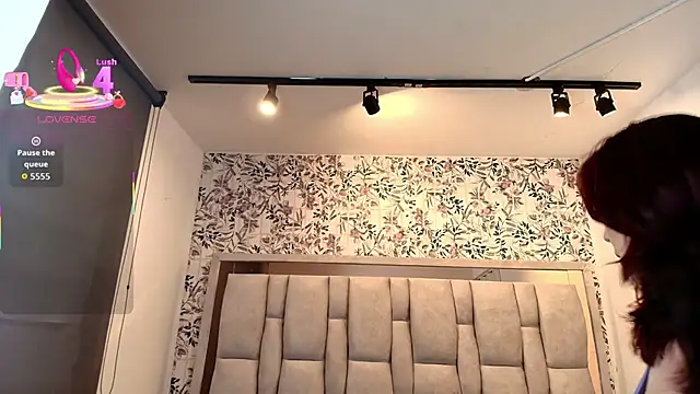 Victoria Adamns online show from February 19, 12:01 pm