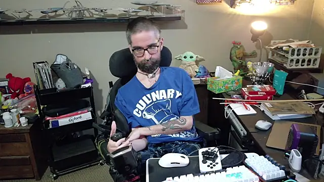 Snapshot of HighPriest_Belial666 chatting on January 14, 10:14 pm HighPriest Belial666 online show from January 14, 10:14 pm