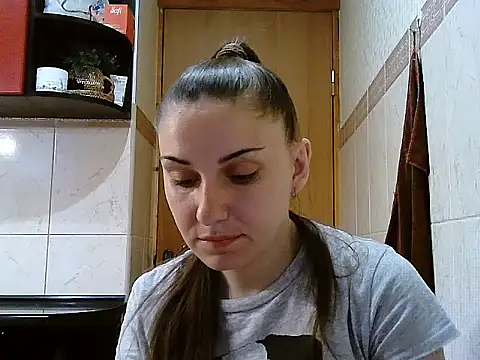 Snapshot of Yuliia30 chatting on June 14, 2:41 pm Yuliia30 online show from June 14, 2:41 pm