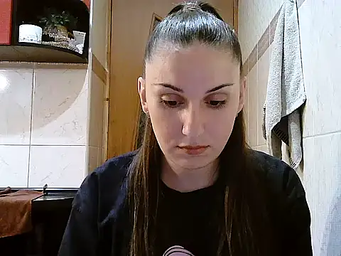 Snapshot of Yuliia30 chatting on June 16, 4:31 pm Yuliia30 online show from June 16, 4:31 pm