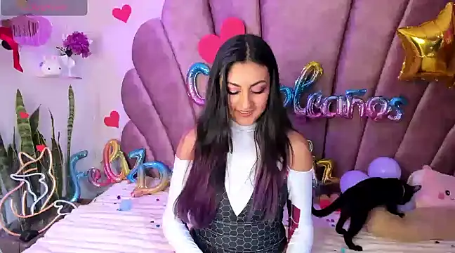 sweetfoxy 17 online show from February 25, 6:09 pm