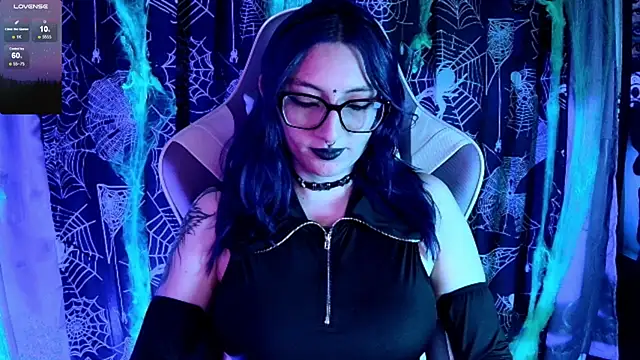 Kimlennox  online show from October 28, 1:47 pm