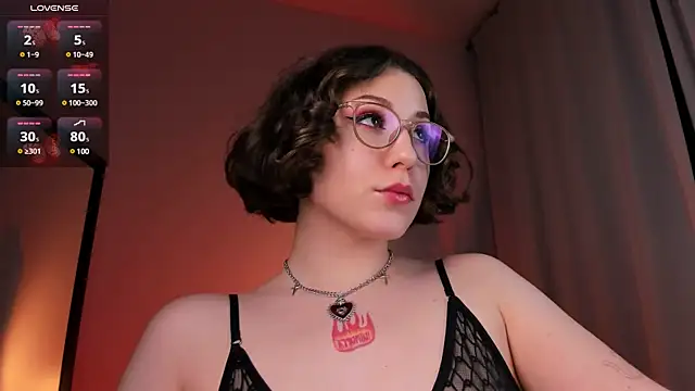 Eva Moss  online show from February 7, 2:50 am