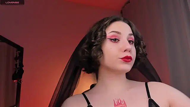 Eva Moss  online show from February 18, 8:47 pm