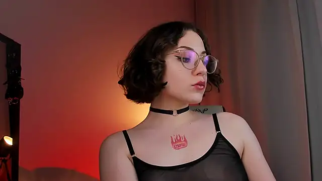 Eva Moss  online show from February 25, 9:24 pm