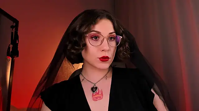 Eva Moss  online show from March 12, 3:57 am