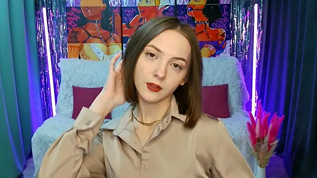 JesssWalker online show from February 8, 9:15 pm