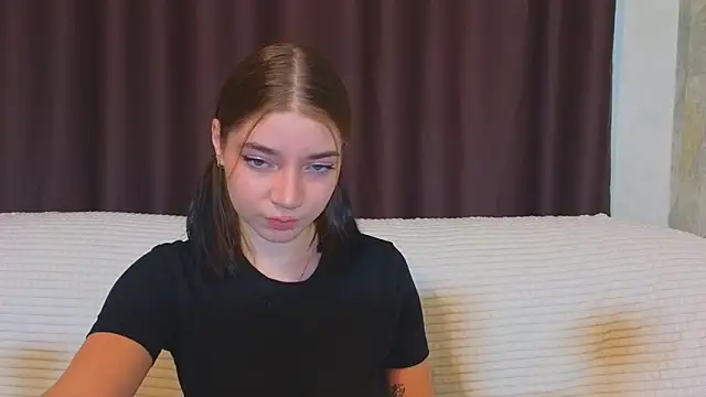 Snapshot of CassJonn chatting on February 4, 5:23 pm CassJonn online show from February 4, 5:23 pm