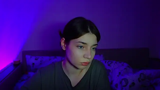 Snapshot of CassJonn chatting on December 1, 4:23 pm CassJonn online show from December 1, 4:23 pm