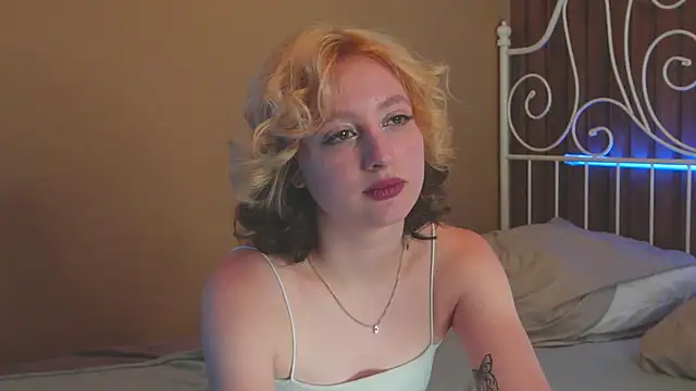 Snapshot of milasmiu chatting on January 18, 6:32 pm milasmiu online show from January 18, 6:32 pm