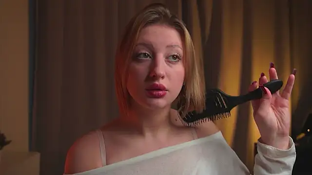 Snapshot of milasmiu chatting on November 29, 4:04 am milasmiu online show from November 29, 4:04 am