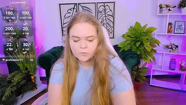 Erica  Alta online show from March 22, 9:34 am