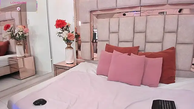 katleya lewiis online show from January 16, 12:31 pm