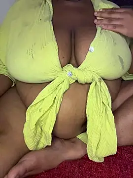 Snapshot of Lilymoonshow chatting on November 2, 11:12 am Lilymoonshow online show from November 2, 11:12 am