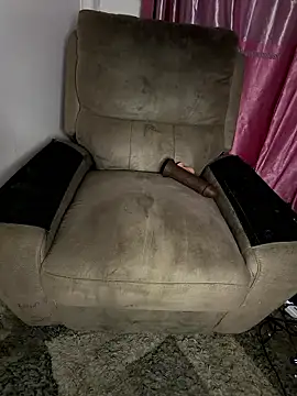 Snapshot of Lilymoonshow chatting on January 15, 1:43 am Lilymoonshow online show from January 15, 1:43 am