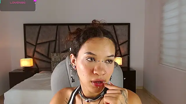 ilitzy cardona online show from September 27, 7:41 pm