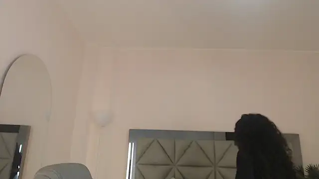 ilitzy cardona online show from January 11, 3:44 am