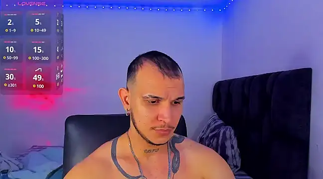 austinoficial online show from February 12, 11:30 pm