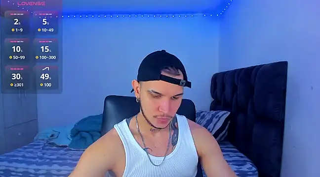 austinoficial online show from February 18, 9:42 pm