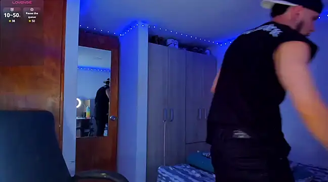 austinoficial online show from March 11, 1:05 am