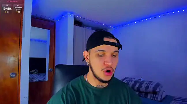 austinoficial online show from March 21, 2:28 am