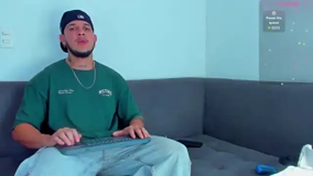 austinoficial online show from October 15, 8:20 pm