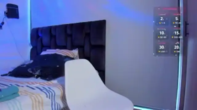 austinoficial online show from February 25, 9:35 pm