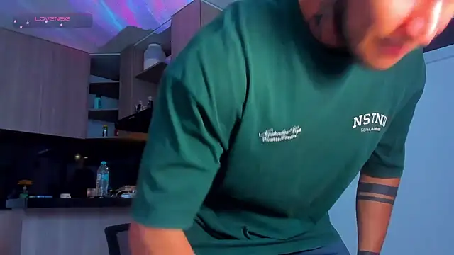 austinoficial online show from May 22, 9:31 pm