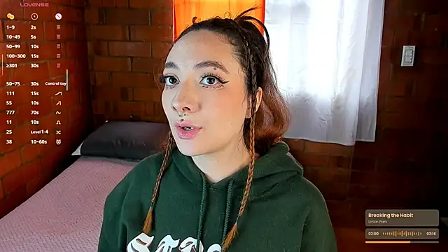 Annycolin  online show from March 6, 7:10 pm