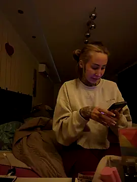 Snapshot of Black_sweet_Rose chatting on December 21, 8:27 pm Black sweet Rose online show from December 21, 8:27 pm