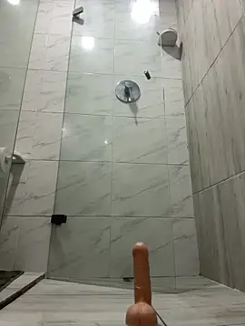 arturguy00 online show from April 5, 5:15 am