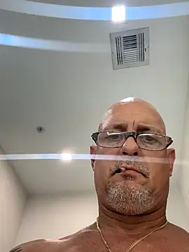 carlospingalinda online show from September 9, 9:25 pm