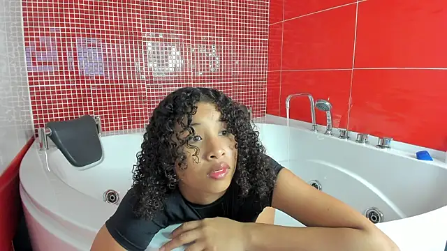 BrigitteRoy  online show from February 22, 7:14 pm