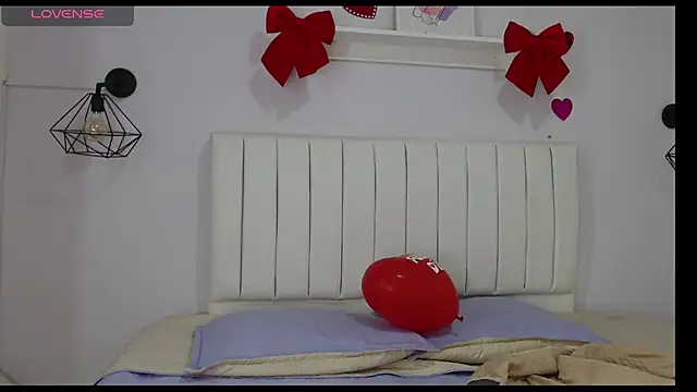 esmeralda-bk online show from March 3, 2:26 pm