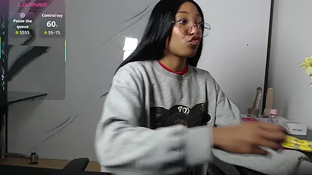 esmeralda-bk online show from September 23, 8:56 pm