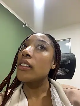 esmeralda-bk online show from March 11, 7:42 pm